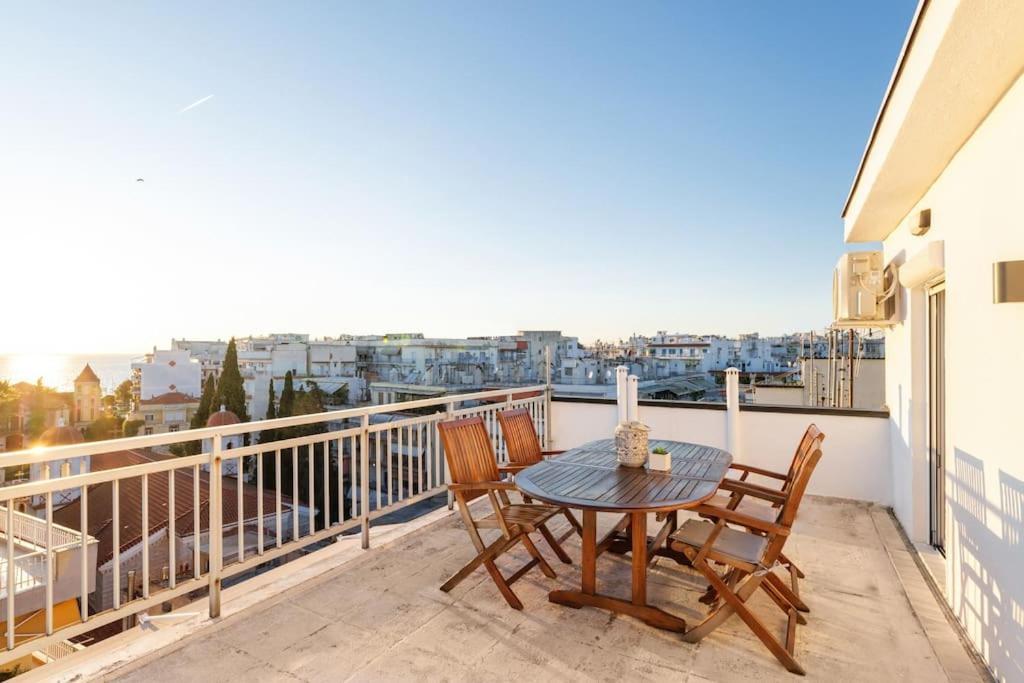 Sea View Sunset Penthouse Apartment เทสซาโลนิกิ ภายนอก รูปภาพ