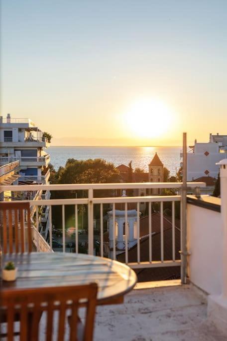Sea View Sunset Penthouse Apartment เทสซาโลนิกิ ภายนอก รูปภาพ